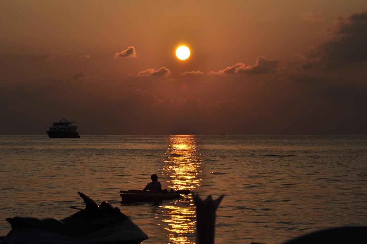 Salt Beach Hotel Maafushi Exterior photo